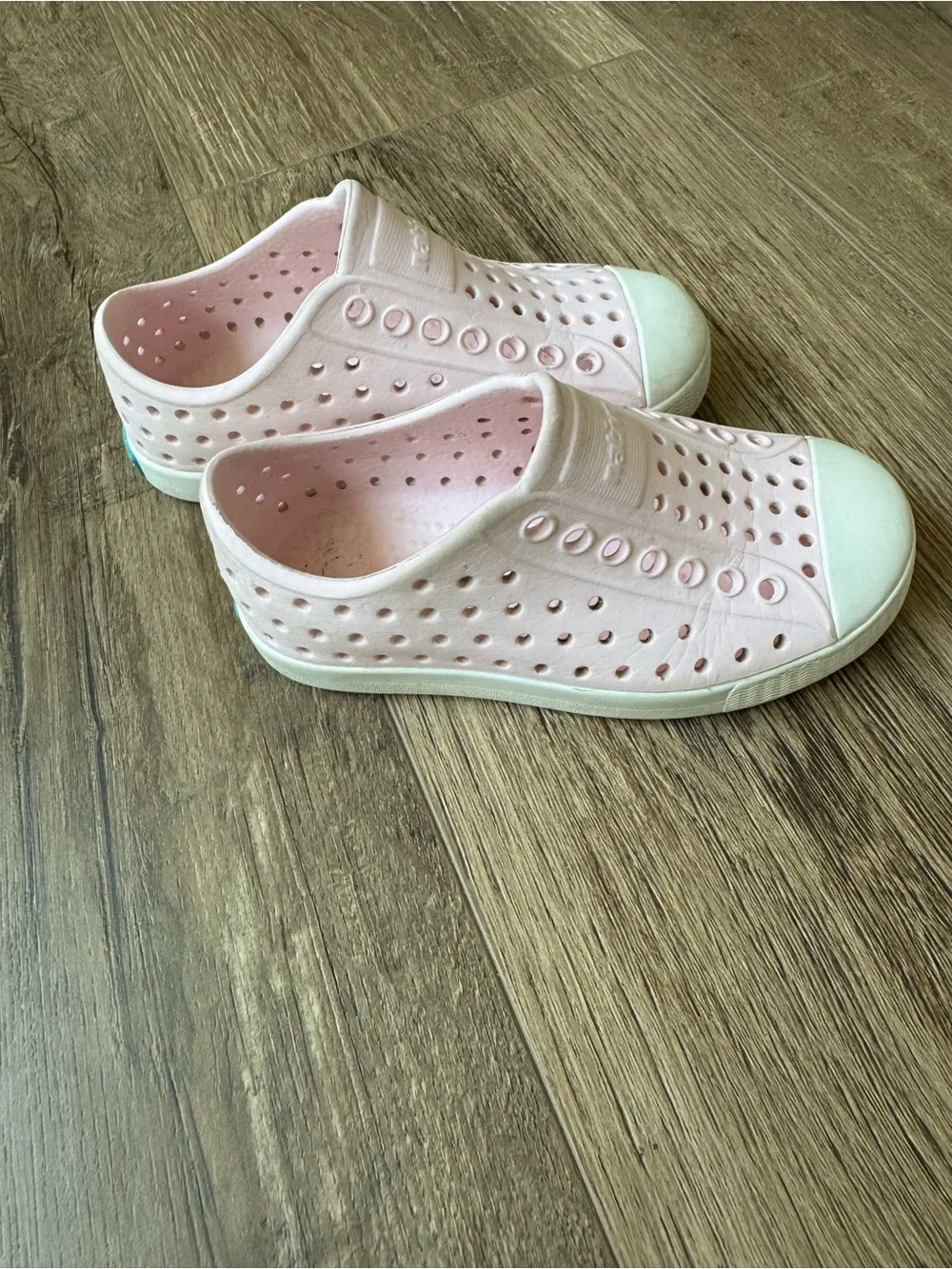 Native Kids Slip-On Water Shoes in Pale Pink with White Toe